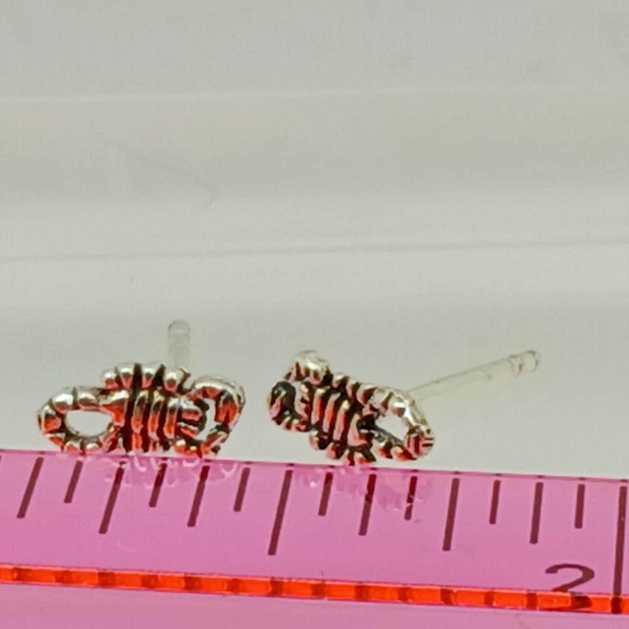Vintage New-Old-Stock Sterling Silver 925 Scorpion Stud Earrings Scorpio Jewelry - Picture 16 of 16